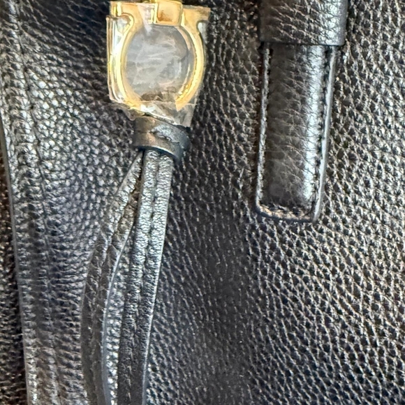 Salvatore Ferragamo Black Pebbled Leather Tote Bag - Brand new unused - Picture 4 of 8